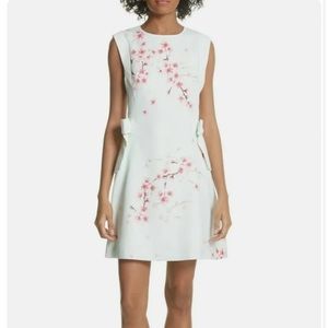 NWT Ted Baker Seella Blossom tunic with side bow size 3 (US 8)